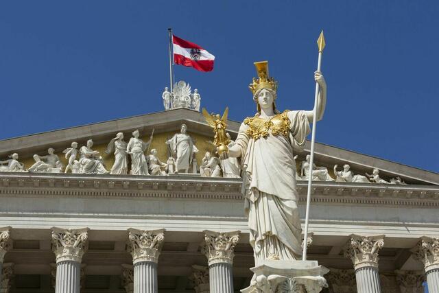 Am 29. September wird der Nationalrat gewählt. Würdest du den Staatsbürgerschaftstest bestehen? Mach den Test. | Foto: Weingartner-Foto / picturedesk.com