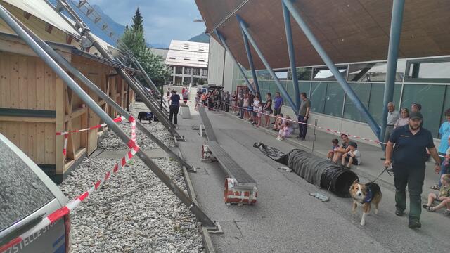 Die Diensthundestaffel in Aktion! | Foto: Tiroler Bergwacht - Einsatzstelle Stubai
