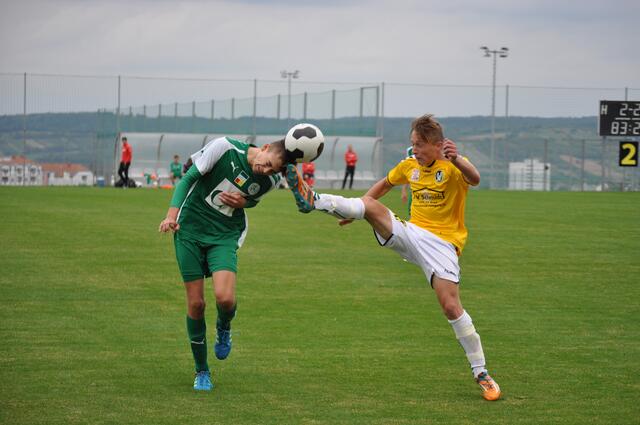 Wie eine Dunkelfeldstudie des KFV zeigt, sind Kopfverletzungen im Fußball deutlich verbreiteter als gedacht, nicht zuletzt, weil sie wohl selten ärztlich untersucht werden.  | Foto: ROSENATOR