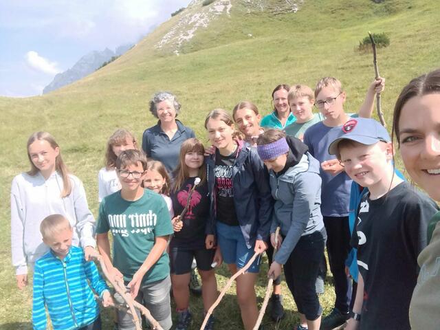 Offene Feuerstelle statt Handy – den Kindern und Jugendlichen hat die "Auszeit" gut gefallen. | Foto: privat