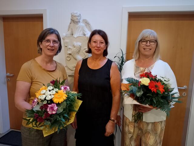 Helga Hecke, Bürgermeisterin Auguste Lehner, Sabine Lechner          

  | Foto: Marktgemeinde Ravelsbach