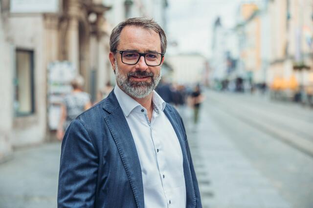 Manfred Sams aus Wels geht für die SPÖ ins Rennen. und will Blau-Schwarz verhindern.  | Foto: SPÖ