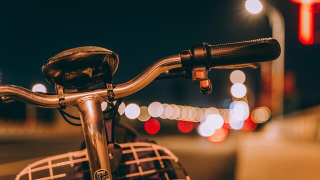 Einen 24-jährigen Russen fanden Passanten verunfallt und ohne Bewusstsein am 9. September gegen 18.30 Uhr in der Fürstenallee. Die Polizei bittet um sachdienliche Hinweise. | Foto: Symbolfoto / pixabay