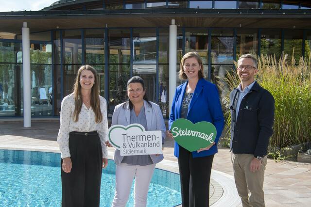 Im Schaffelbad in Bad Loipersdorf wurden die beeindruckenden Zahlen der Wifo-Studie über die Bedeutung des Thermen- und Vulkanlandes präsentiert. | Foto: Christian Thomaser