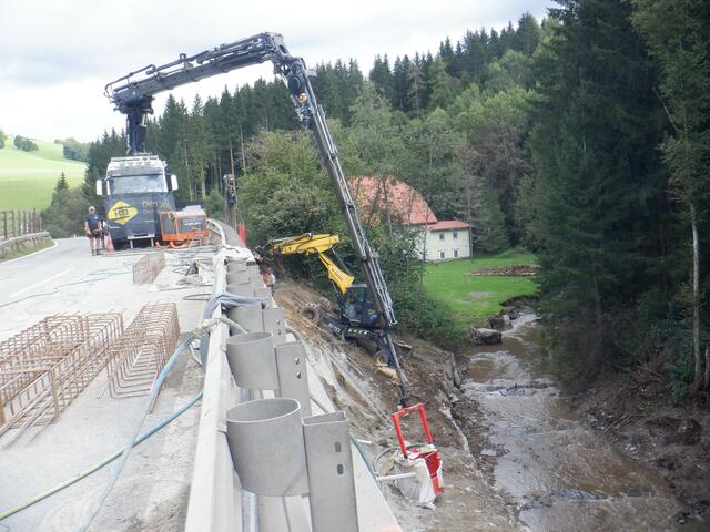 Die Stützmauer wurde aufwendig gesichert. | Foto: Land Stmk