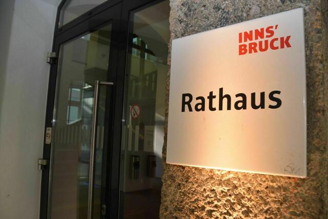 Umbauarbeiten im Rathaus – Gemeinderätin fordert Transparenz und Kostenkontrolle.  | Foto: BezirksBlätter