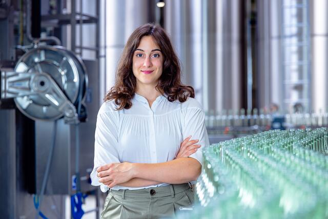 Christa Schefbeck (33) ist neue Betriebsleiterin des SPAR-eigenen Weinguts Schloss Fels. | Foto: SPAR/Johannes Brunnbauer