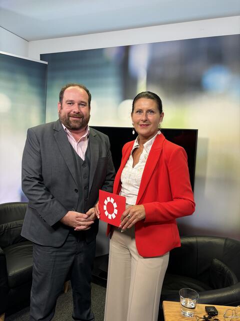 Im MeinBezirk Studio: Christoph Haselmayer und Karin Zeiler | Foto: MeinBezirk