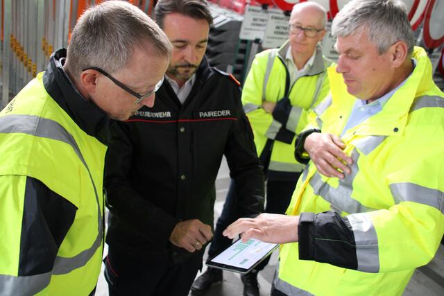 Hochwasserschutz-Übung vor zwei Jahren: Bezirkshauptmann Werner Kreisl, Bezirks-Feuerwehrkommandant Eduard Paireder und Machlanddamm-Geschäftsführer Herbert Froschauer. | Foto: BFKdoPerg/Vogelsang