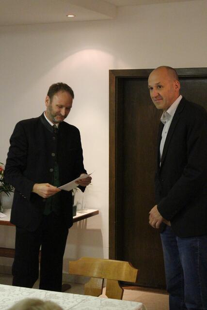 Markus Tuchschmidt wurde als neuer Gemeinderat angelobt. | Foto: Patrick Marcher