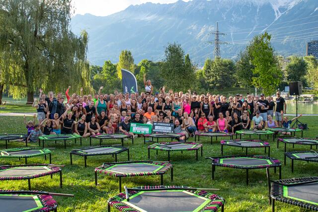 Auch heuer findet wieder das Charity-Jumping am Baggersee statt. | Foto: Wir bewegen Tirol
