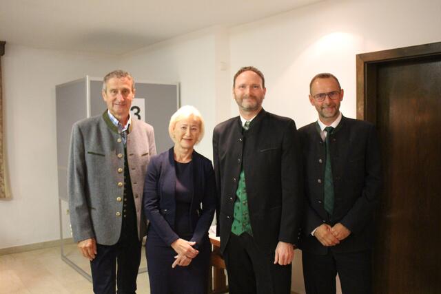 Viktor Schriebl, Mag. Eva Ninaus, Bürgermeister Bernd Gratzer und Vize-Bürgermeister Harald Scherz | Foto: Patrick Marcher