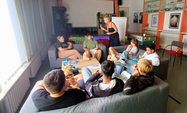 Die Jugendlichen aus Altheim hatten jede Menge Fragen. | Foto: JCUV