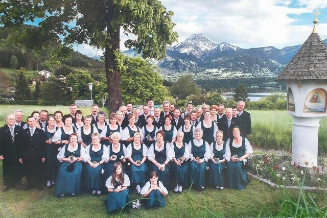Für die Trachtengruppe Faaker See - St. Niklas wurde eine eigene Tracht entworfen. | Foto: TG Faaker See - St. Niklas