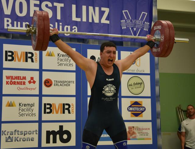 Maximilian Moldaschl (Innviertel) mit neuer Bestmarke im reißen von 125 kg.

Foto: Conny Högg  | Foto: Conny Högg