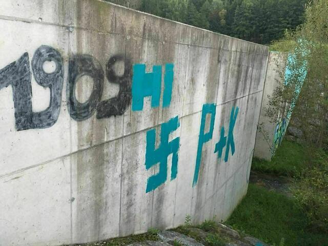 Laut einer Anfragebeantwortung des Innenministers wurden seit 2024 556 rechtsextreme Straftaten registriert.  | Foto: KK