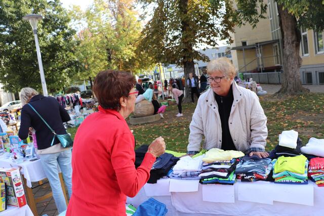 Der Stammersdorfer Pfarrflohmarkt ist seit rund 30 Jahren ein Highlight in der Flohmarktszene. Am Wochenende ist es wieder so weit. | Foto: Edith Ertl