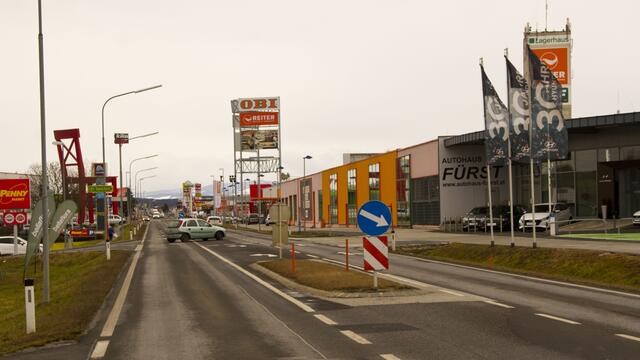 Das Gewerbegebiet Unterwart ist ein wichtiger Wirtschaftsstandort und eine beliebte Einkaufsmeile.  | Foto: Elisabeth Kloiber