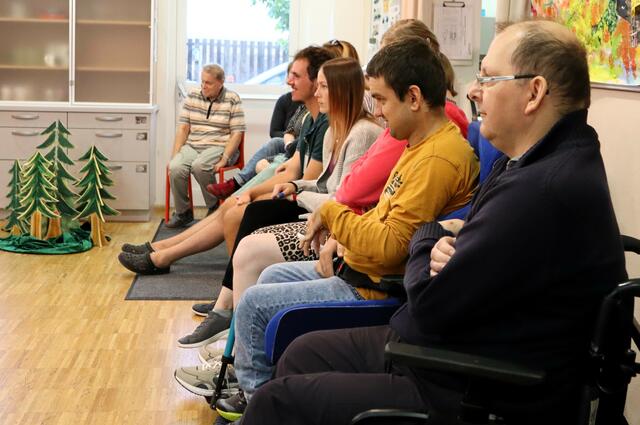 Aufmerksame Klienten erste Reihe fußfrei | Foto: Langmann