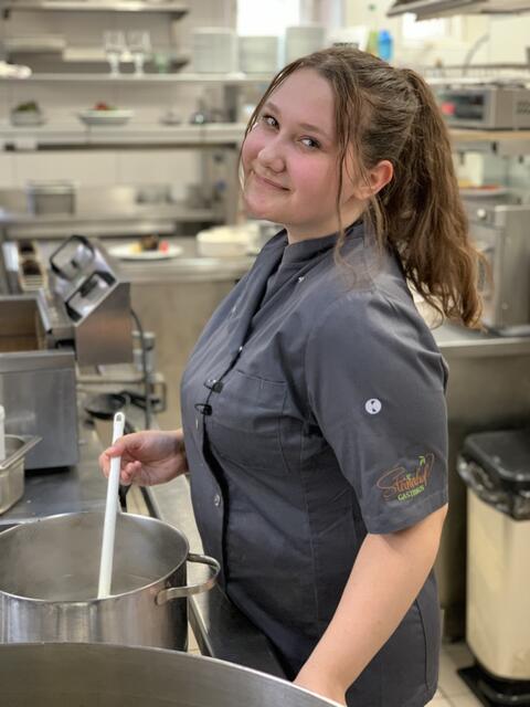 Maria Klaic taugt ihre Lehre als Gastronomiefachfrau. | Foto: Steinerhof