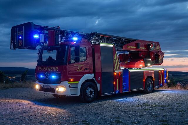 Feuerwehren und andere Blaulichtorganisationen im Dauereinsatz | Foto: Bild von FFBretzfeld auf Pixabay