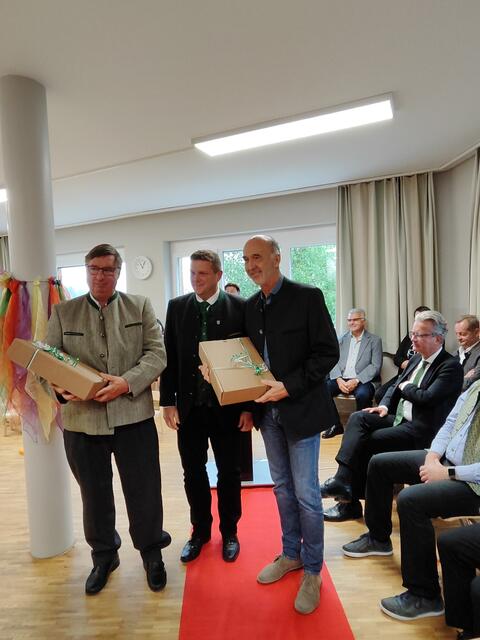 Tischler Josef Klug, Bürgermeister Stephan Oswald und Ing. Eugen Knöbel von Ingenos ZT GmbH | Foto: Birgit Lichtenberger