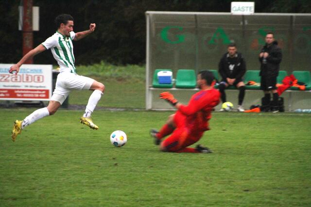 Der eingewechselte Hodzic erlöste Schlaining mit dem 4:2 in Minute 95.