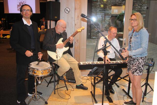 Auch für Musik war im Garten der Generationen gesorgt. | Foto: MeinBezirk/Hofmüller