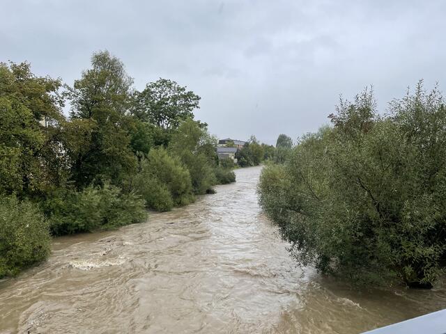 Vöckla bei der Dörflbücke in Richtung Kolpingsteg, Vöcklabruck | Foto: Rabl