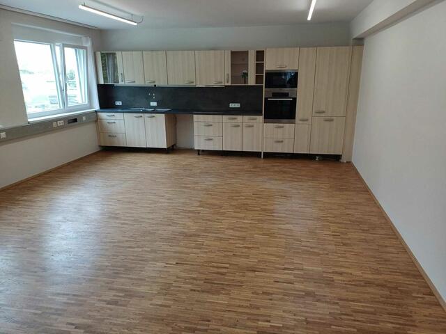 Der neue Gemeinschaftsraum, noch ohne wohnliche Einrichtung | Foto: Gemeinde St. Stefan