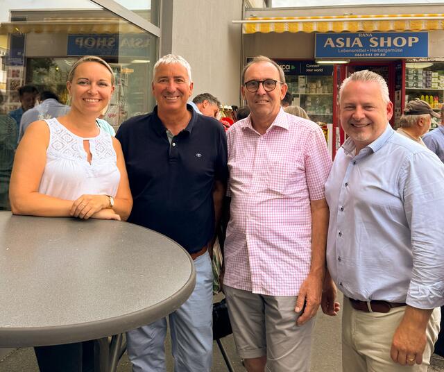 SPÖ Vertreter am Wochenmarkt | Foto: SPÖ