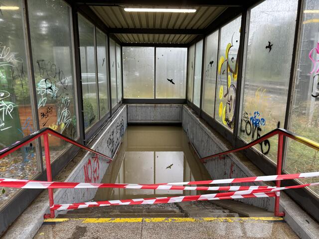 Normalerweise führt diese Unterführung unter den Gleisen rüber in die Wintergasse. | Foto: Marlene Trenker