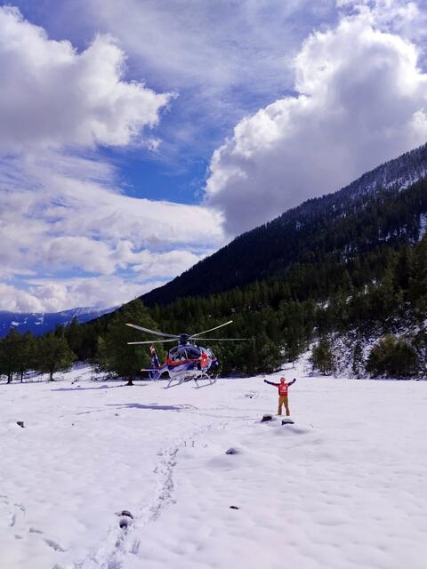 Die Wanderer wurden per Hubschrauber verbracht.  | Foto: ZOOM-Tirol