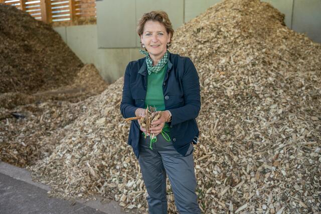 LRin Ursula Lackner setzt auf den Ausbau der umweltfreundlichen Wärmeversorgung in Albersdorf-Prebuch | Foto: Land Stmk/Purgstaller
