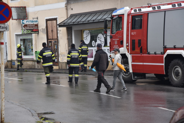 Evakuierung der Anrainer in Pottenstein | Foto: Thomas Lenger, Monatrevue