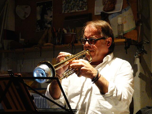 Maler, Musiker, Talltones-Mastermind Richard Klammer war als Hirt-Freund zum Jubiläum angerückt.