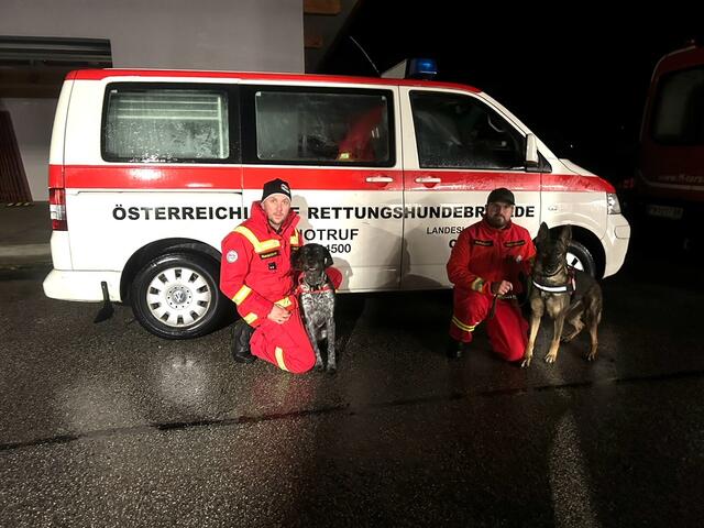 Muyo und Delta konnten die Vermisste schnell finden. | Foto: ÖRHB