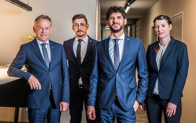 Foto: Das Team der Bestattung Wolfsberg, von links: Philipp Überbacher, Sebastian Reibenschuh, Thomas Groß und Regina Baumgartner.
