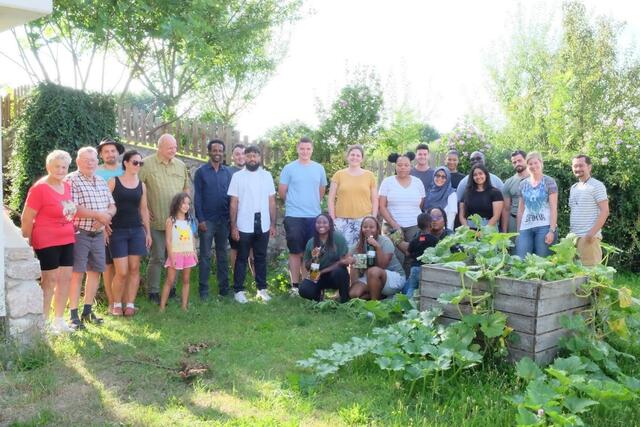 Internationaler Besuch: Die Studierenden aus 15 verschiedenen Ländern fühlten sich wohl bei der Exkursion in Steinakirchen am Forst. | Foto: Familie Hauer