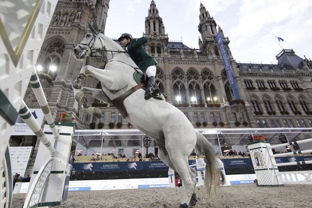 2015 fand die Tour vor dem Rathaus statt. | Foto: StefanoGrasso_LGCT