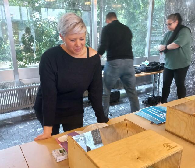 Barbara Fleck begleitet und unterstützt Angehörige, Pflegefachkräfte und Interessierte in Schulungen, Vorträgen und Workshops