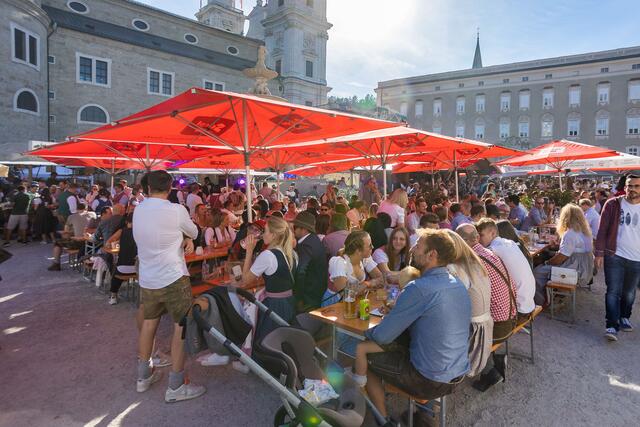 Der Rupertikirtag ist eines der traditionsreichsten Volksfeste in Salzburg und zieht jährlich zahlreiche Besucher in die malerische Altstadt. | Foto: Franz Neumayr