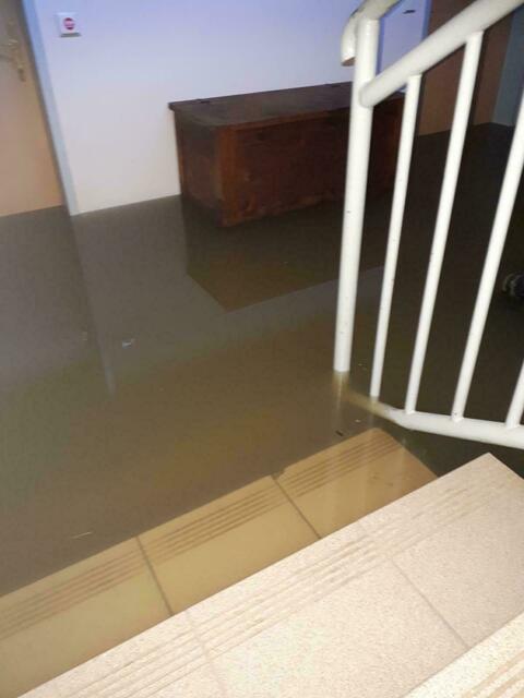 Der Keller des ÖGV-Vereinshauses steht unter Wasser. | Foto: Schöner