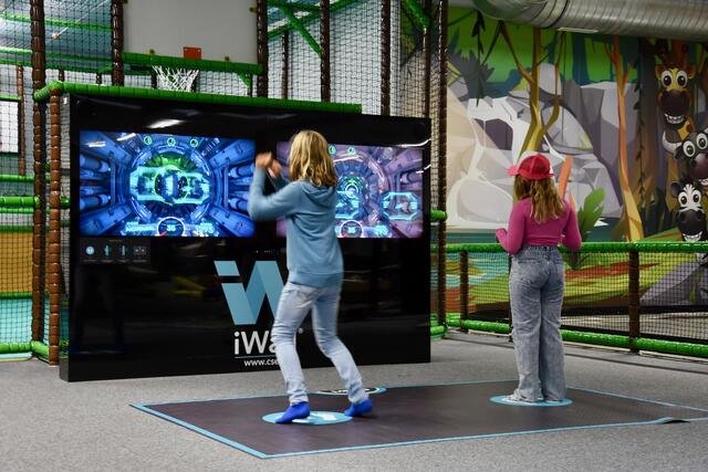 Interaktive Spiele am Großbildschirm.  | Foto: MeinBezirk.at