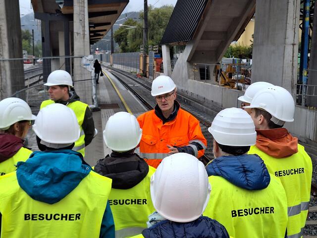 Faszination Großbaustelle: Zahlreiche Interessierte bei ÖBB-Projekt in Fritzens | Foto: © ÖBB/Pellizzari