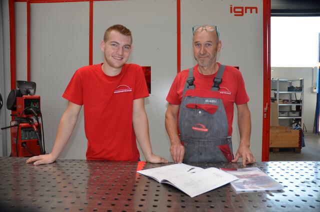 Franz Millauer mit Lehrling Thomas Himmelfreundpoitner. | Foto: Rosensteiner