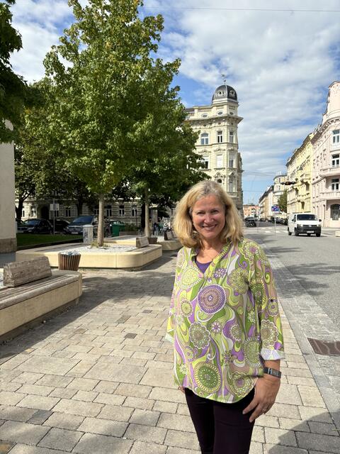 Für die Salzburger Fremdenführerin Inez Reichl hat das Andräviertel "einfach Charme". Sie mag auch die schönen Fassaden der historischen Häuser.  | Foto: Lisa Gold