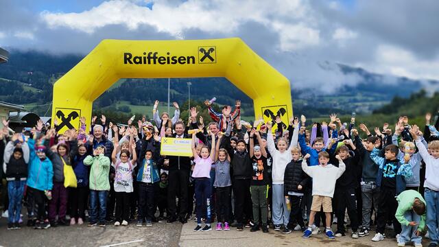 Große Freude nach dem erfolgreichen Benefizlauf. | Foto: Marktgemeinde Seeboden
