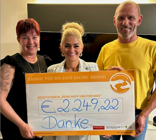 Melli vom Studio „Nagelkult“ organisiert seit Jahren eine Benefizveranstaltung. Heuer kam eine Spendensumme in der Höhe von € 2.249,22 zusammen. | Foto: Benefizverein Reini Happ und Freunde