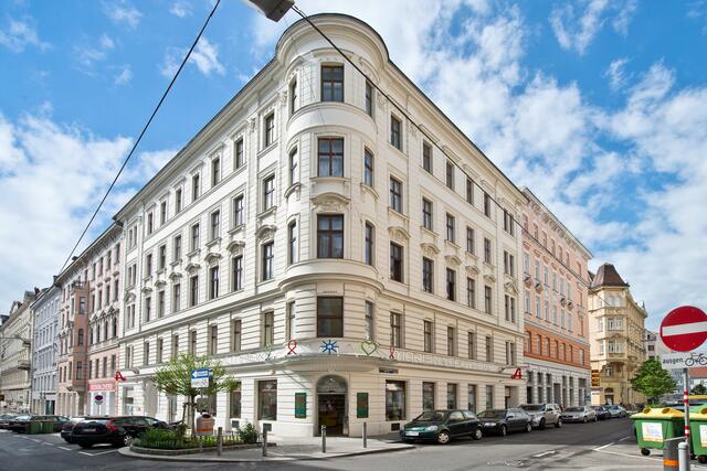 Die Marien Apotheke ist die größte in Wien, die sich auf die Infektionskrankheit spezialisiert hat.  | Foto: BV 6